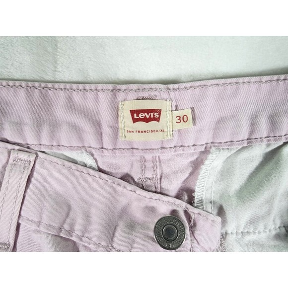 Levi's Strauss Pink Size 30 Women's Classic Mid Rise Shorts Cuffed - Picture 3 of 9